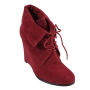 Продам новые ботинки красного цвета