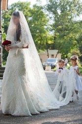 Продам эксклюзивное испанское свадебное платье «Evelyn» и двойную фату