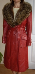 Пальто из натуральной кожи с воротником из меха,  размер 38