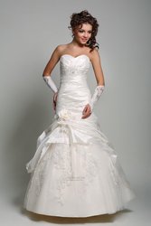 Срочно продам свадебное платье  Sandra 2013 года